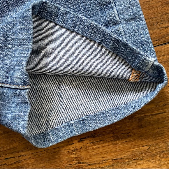 Chico's 0.5 Platinum Medium Wash Blue Denim - Picture 5 of 10